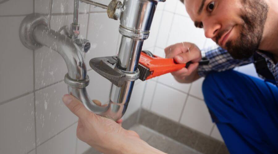 Toilet maintenance in Guanica, PR